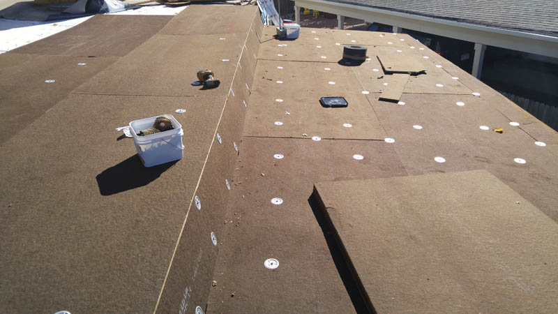 Commercial flat roof contractor EPDM roof replacement